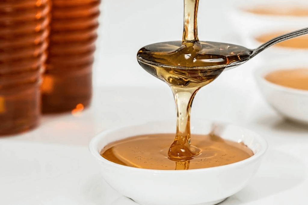 عسل الطلح البلدي الفاخر